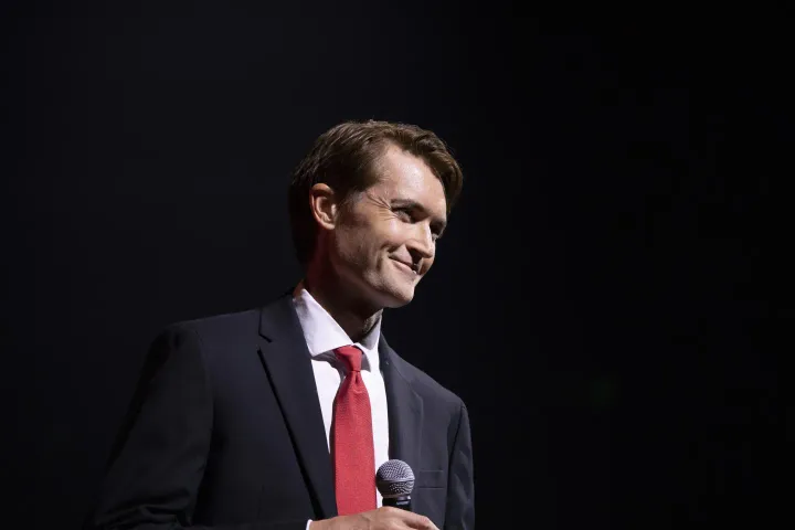 Ross Ulbricht Returns to Crypto Scene After Presidential Pardon