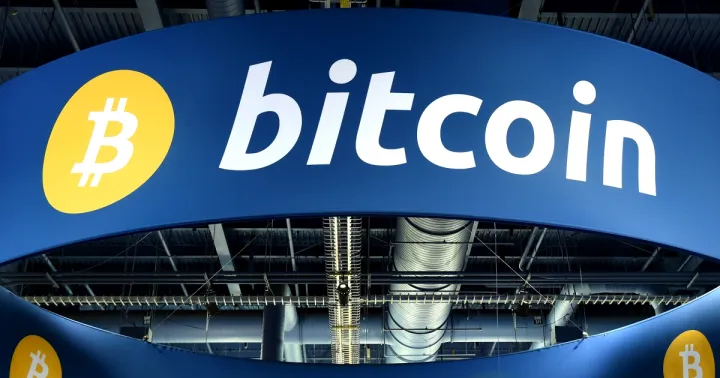 Top 10 companii publice cu cele mai mari portofolii de Bitcoin în 2025